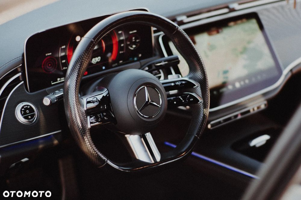 Mercedes-Benz Klasa E 220 d mHEV AMG 9G-Tronic - 14