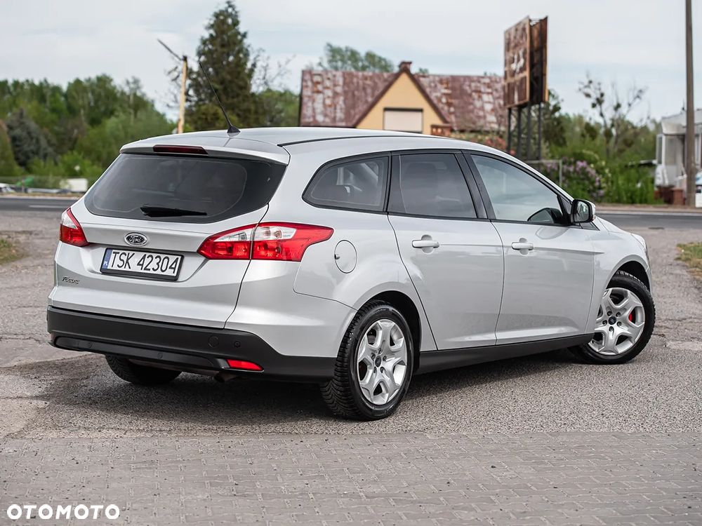 Ford Focus 1.6 EcoBoost Trend - 13