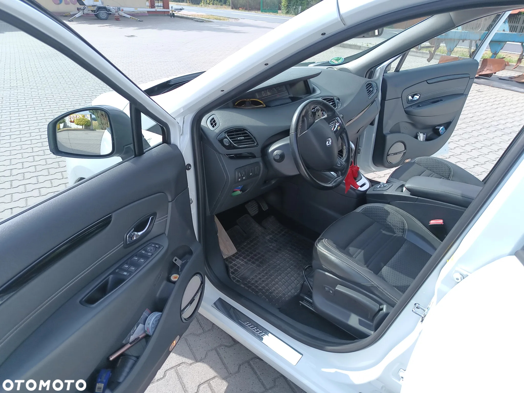 Renault Scenic 1.5 dCi Bose EDition EDC - 12