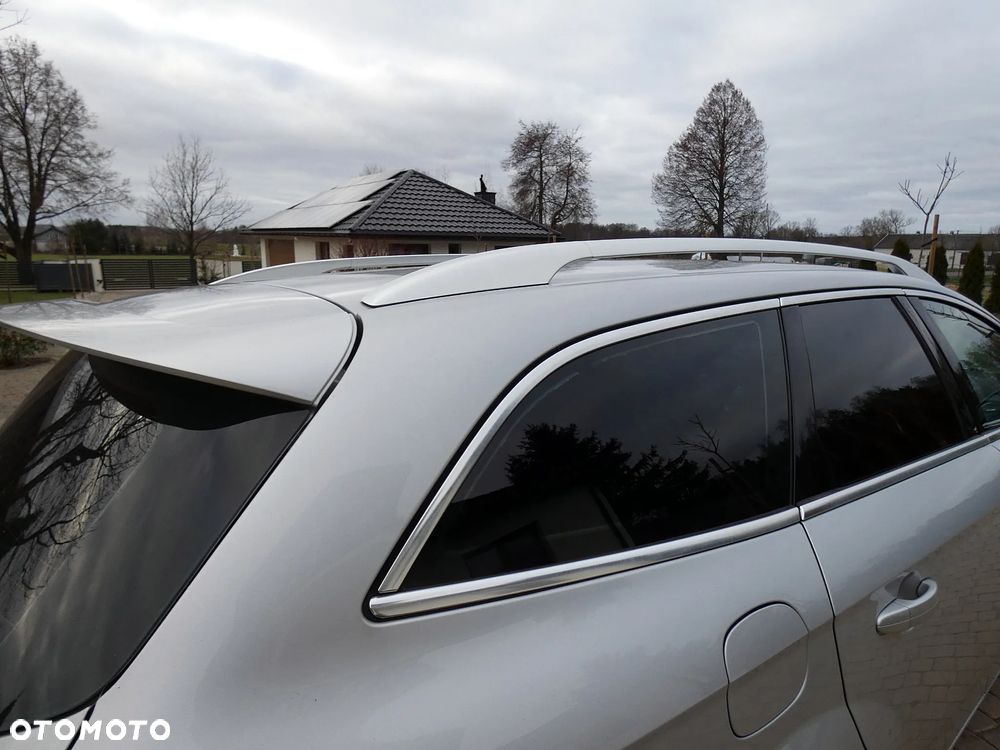 Ford Mondeo SW 1.6 T Platinium X Plus (Trend) - 33