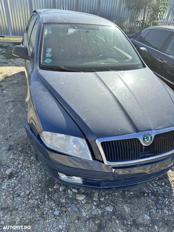 dezmembrari dezmembrez piese Skoda octavian 2 2012 benzina tour oct culoare 9j/ F8J capot kit airbaguri modelu Facelift cutie manuala volan pe Stanga - 3