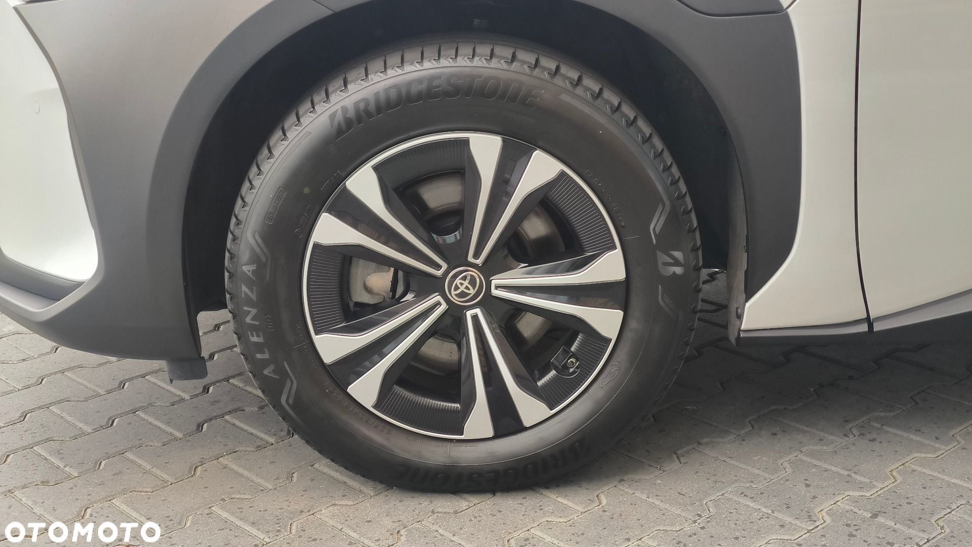Toyota bZ4X 71.4kWh 4x4 Prestige - 16
