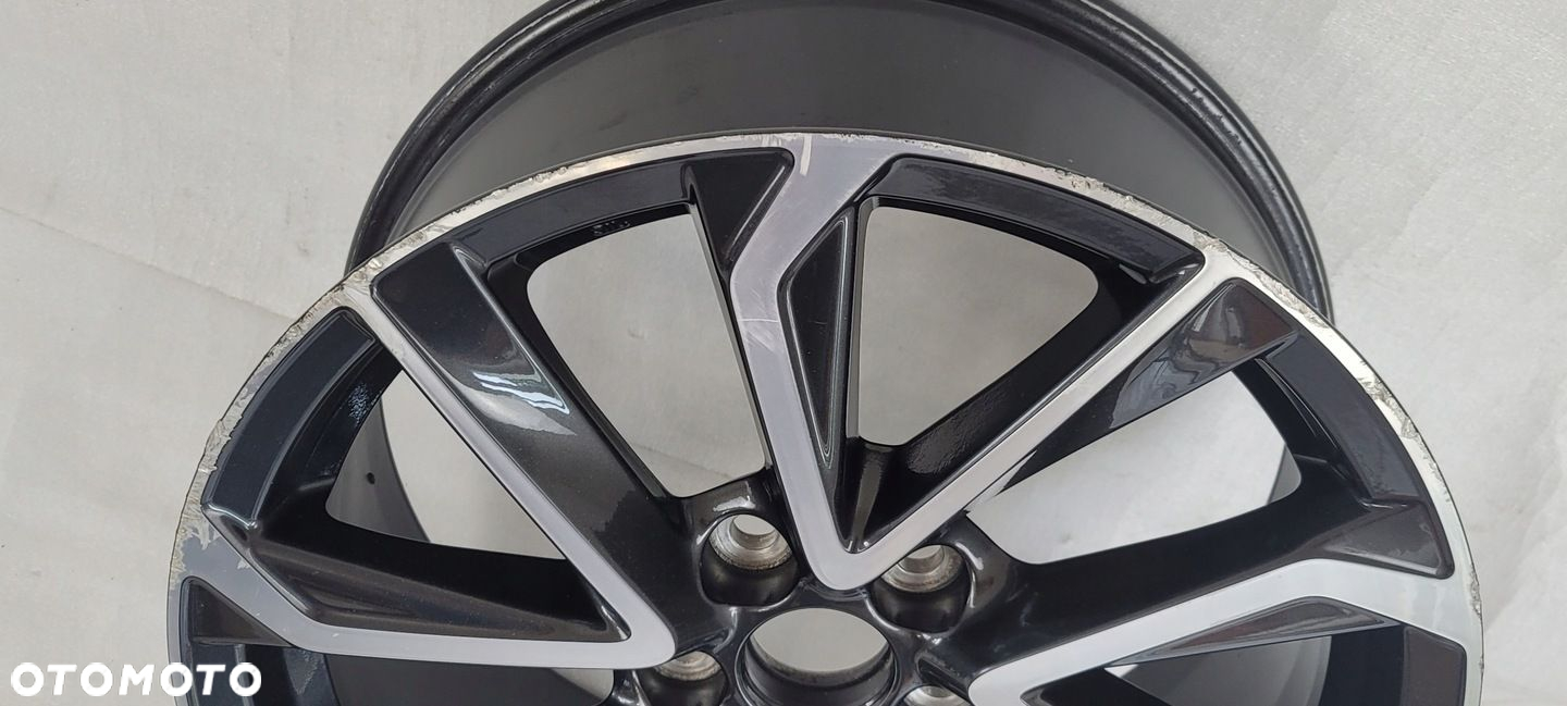 FELGA TOYOTA COROLLA E21 8x18 18 ET40 5x114,3 3419-5 - 3