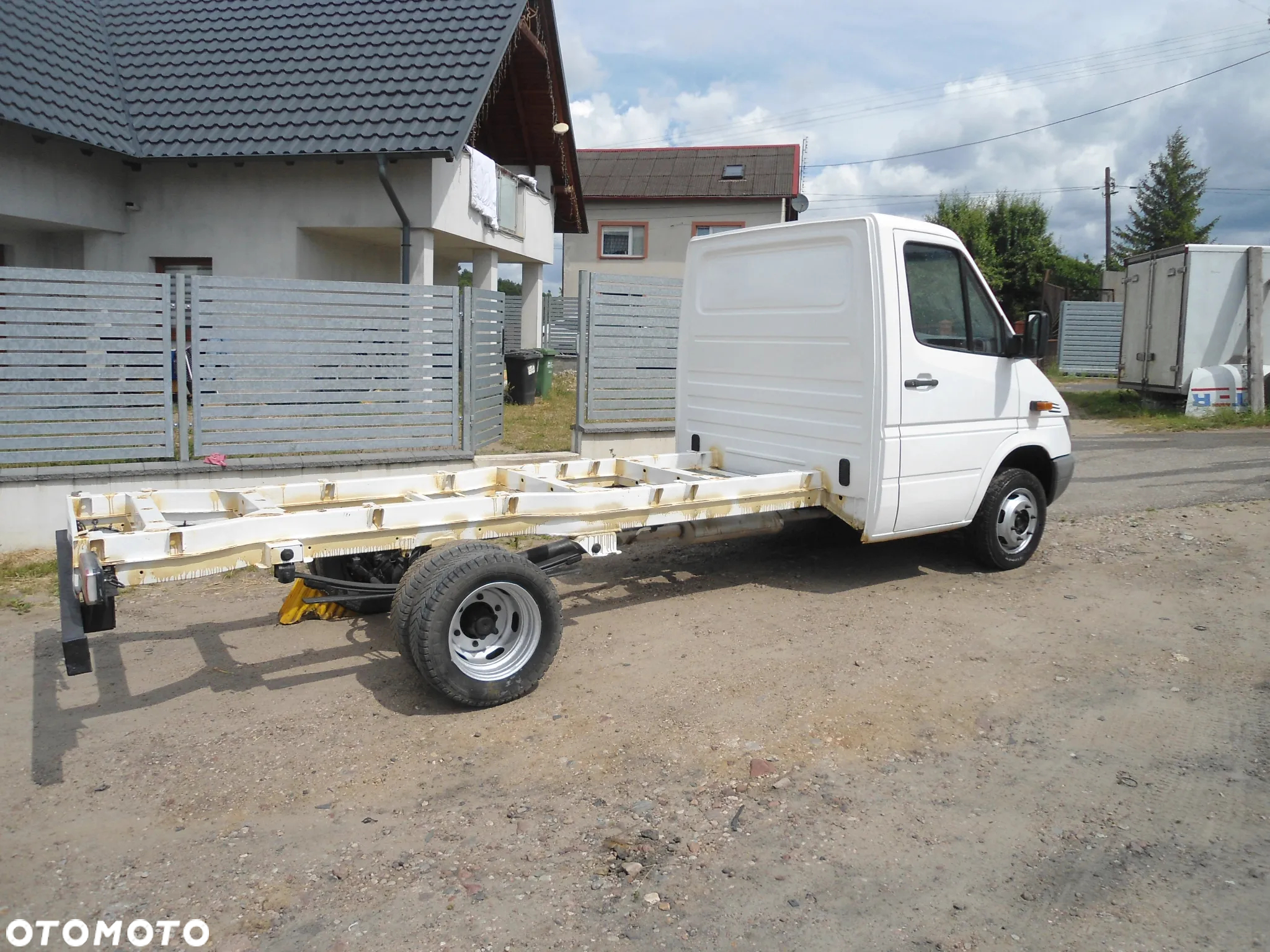 Mercedes-Benz Sprinter - 2