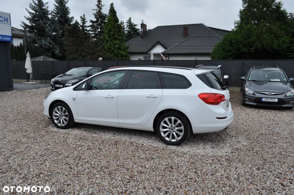 Opel Astra 1.4 Turbo Sports Tourer 150 Jahre - 11