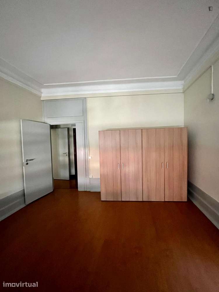 Estúdio - localizado em Baixa Coimbra - Grande imagem: 5/14