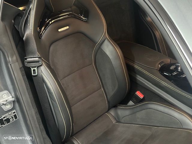 Mercedes-Benz AMG GT R - 13