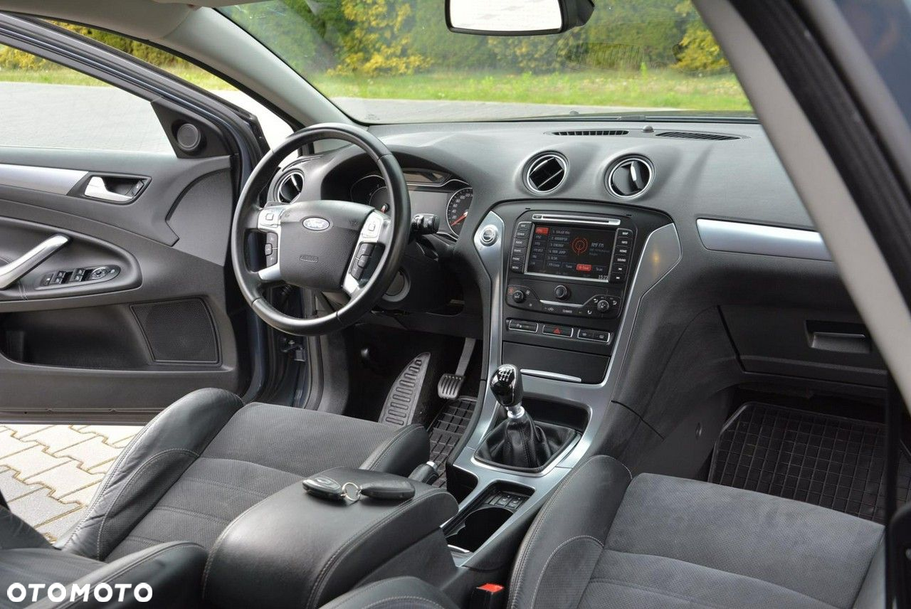 Ford Mondeo 2.0 TDCi Titanium - 18