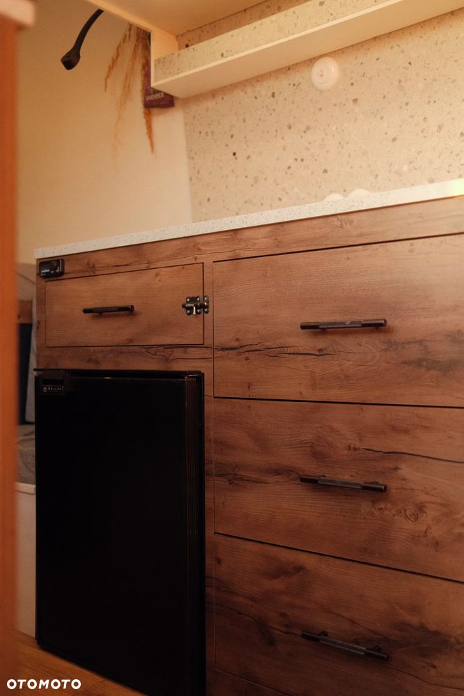 Mercedes-Benz Sprinter - 12