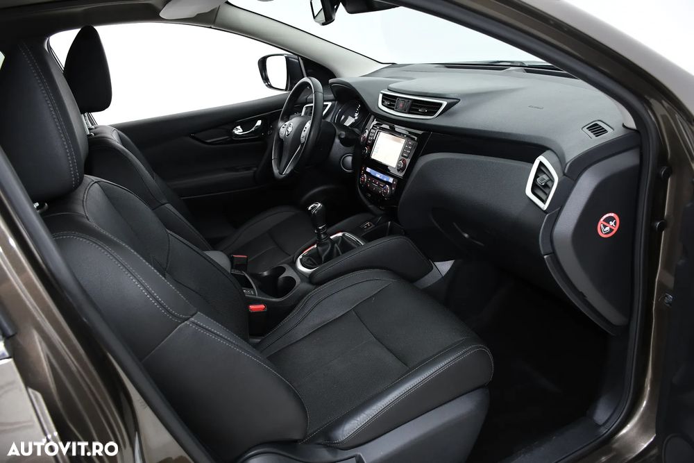 Nissan Qashqai 1.6 DCI TEKNA+ - 16