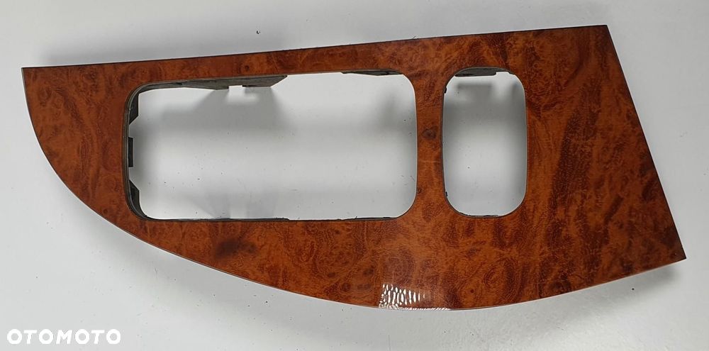 OSŁONA ZAŚLEPKA PANELU SZYB LEWA DEKOR MERCEDES W209 A2097270528