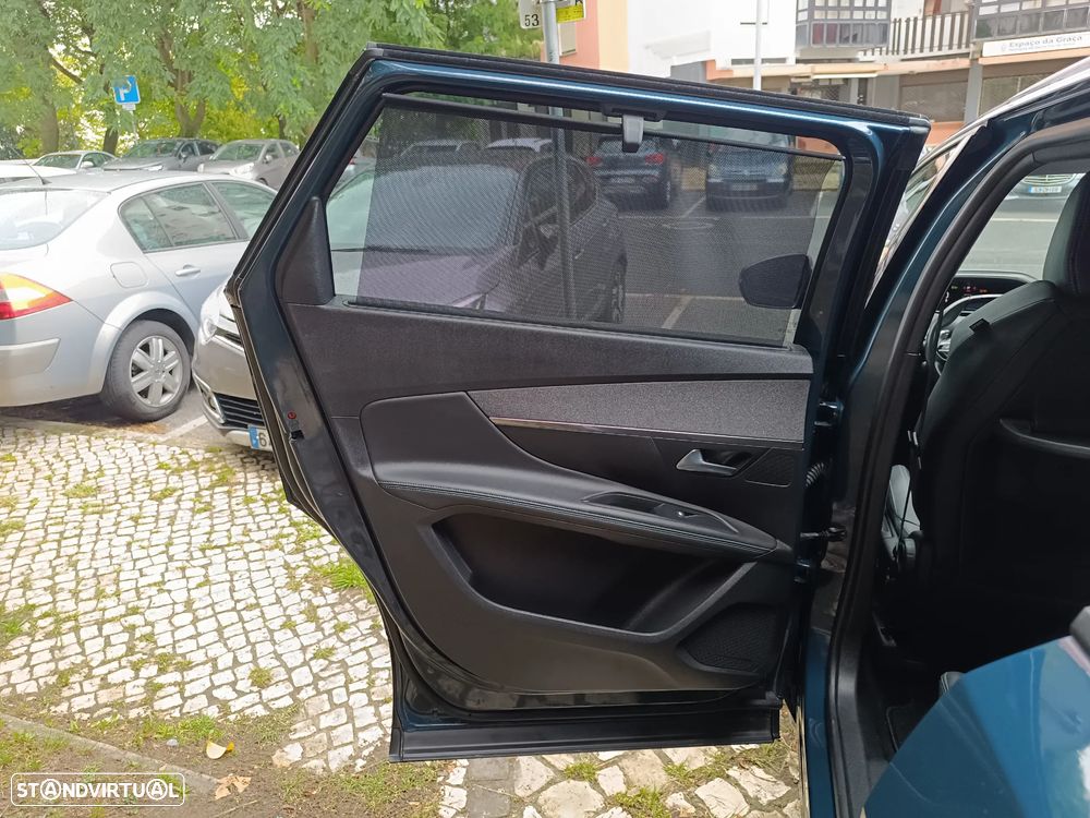 Peugeot 5008 PureTech 130 EAT8 Stop & Start Allure - 21