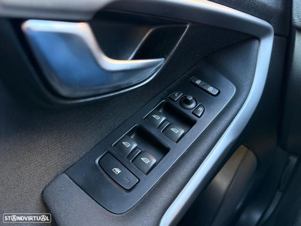 Volvo V40 Cross Country 1.6 D2 Kinetic - 36