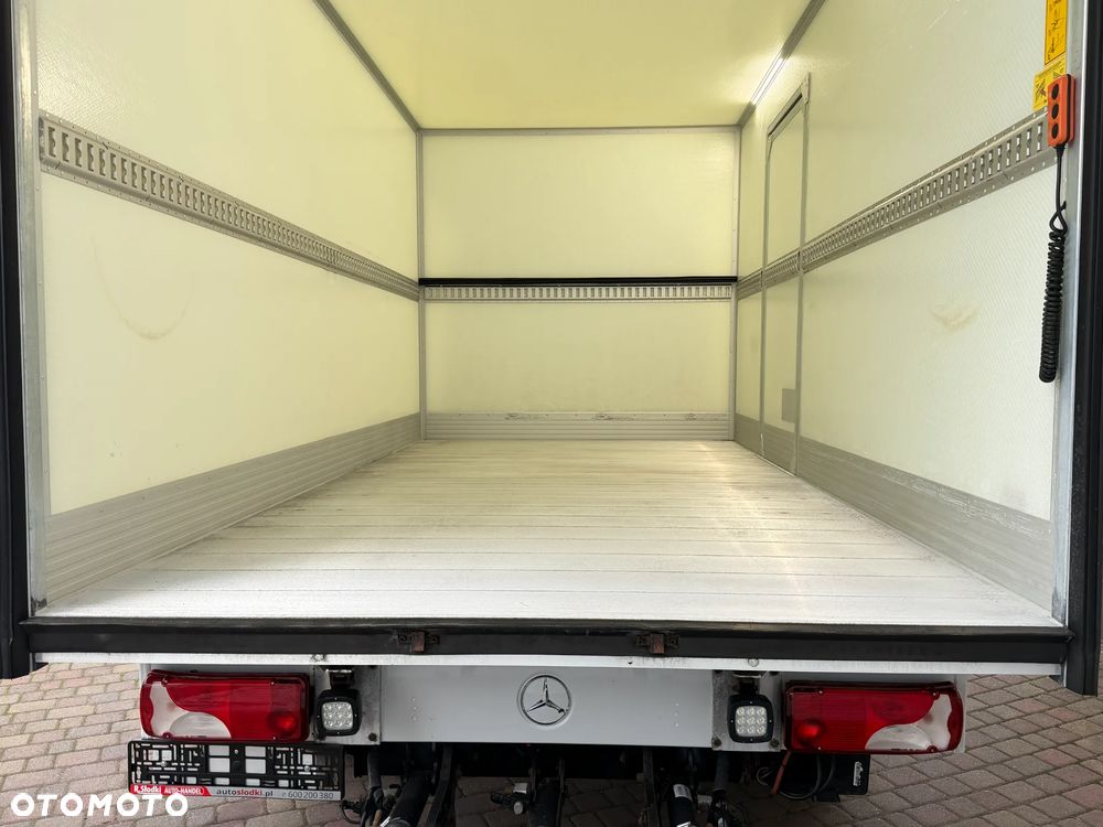 Mercedes-Benz Sprinter 3,0 319 Izoterma Winda - 12