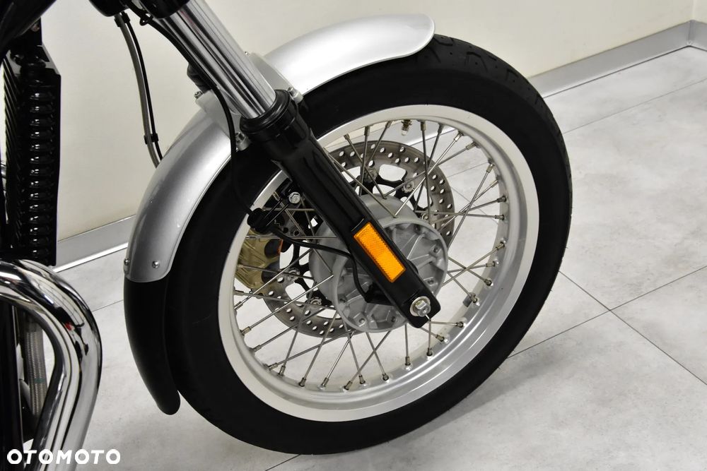 Royal Enfield Interceptor - 26