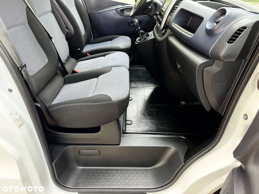 Opel Vivaro - 12