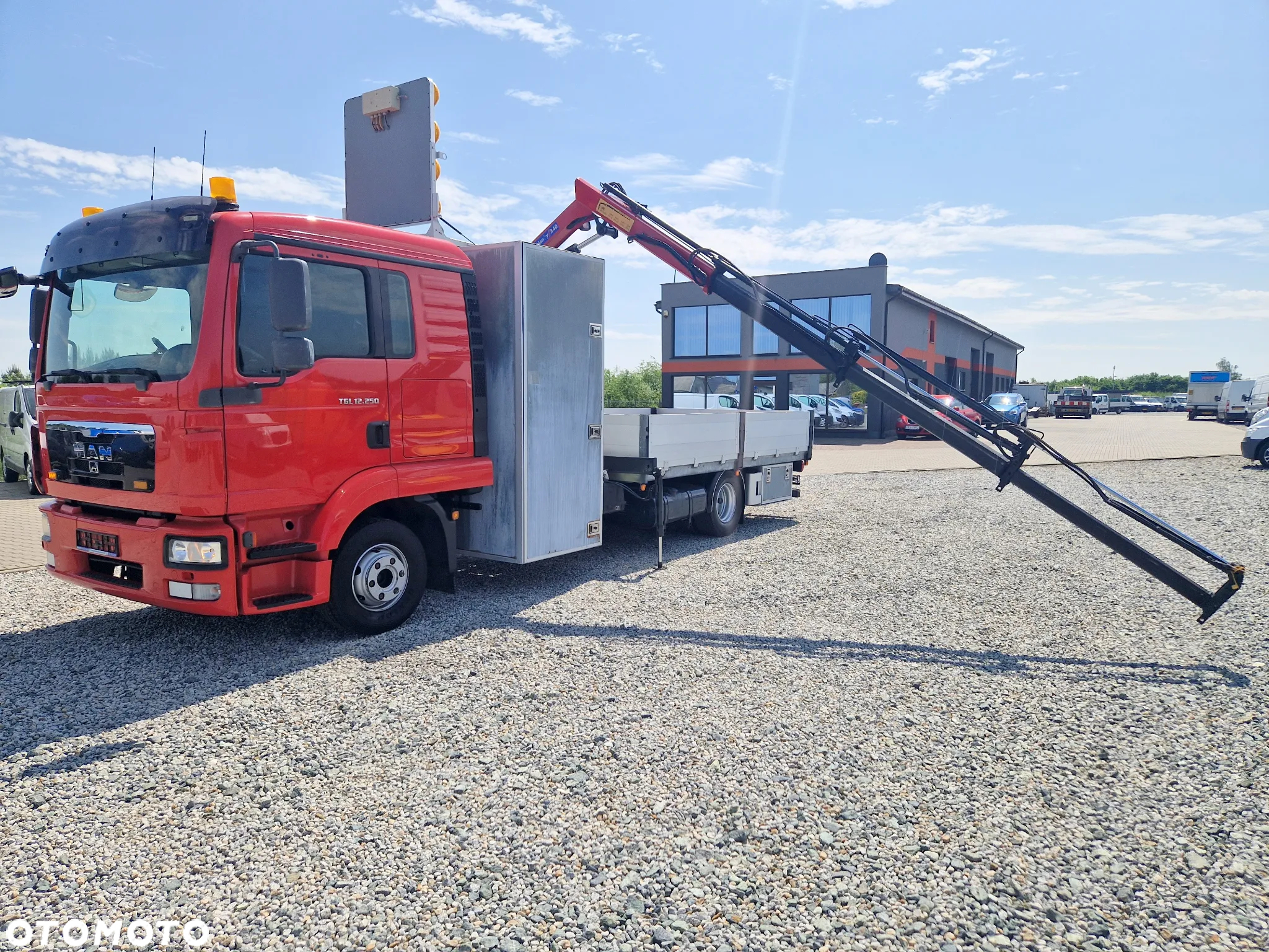 MAN TGL 12.250 DŻWIG HDS HIAB Z PILOTEM SKRZYNIA 4M 2 X KAMERA BLOKADA MOSTU SPANIE DUŻA KABINA - 29