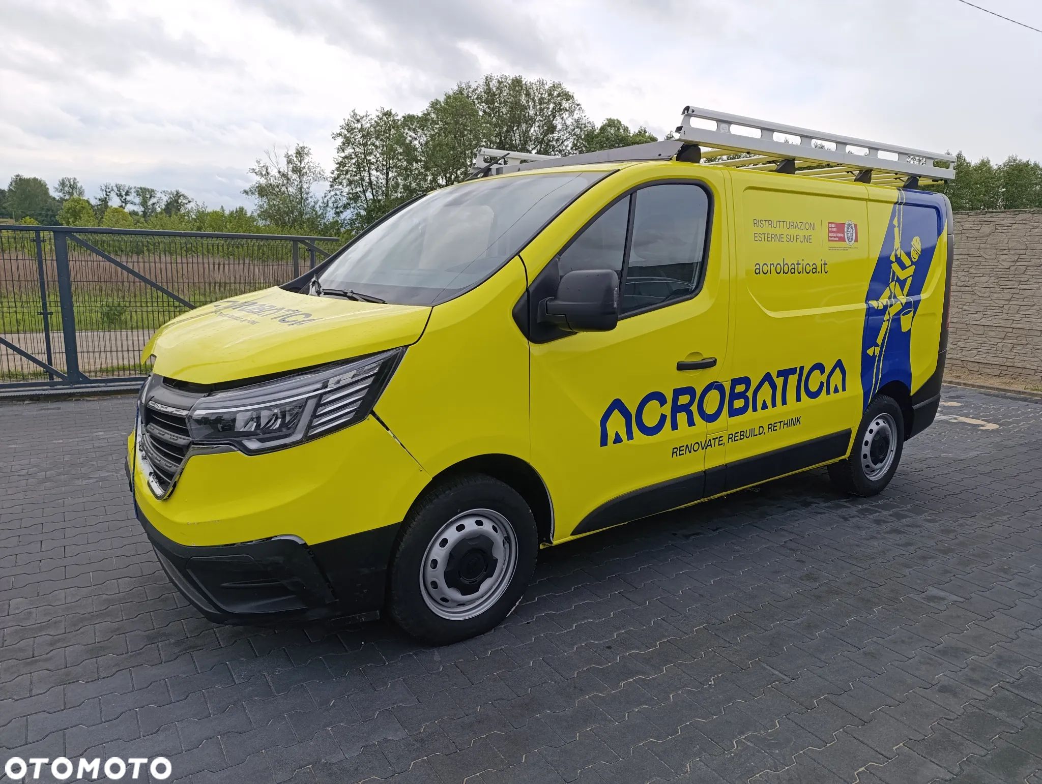 Renault TRAFIC III - 1