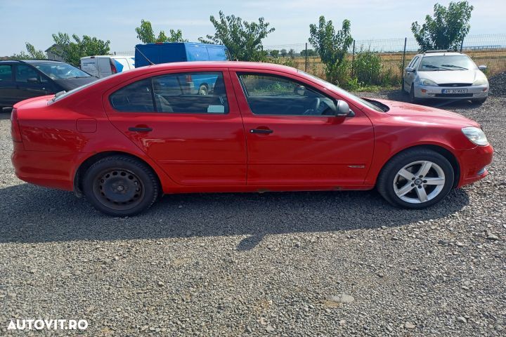 Capota motor CU DEFECT CU DEFECT Skoda Octavia 2 [facelift] [2008 - 2 - 10
