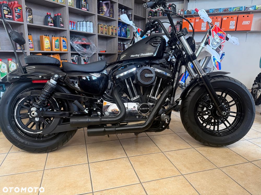 Harley-Davidson Sportster - 1