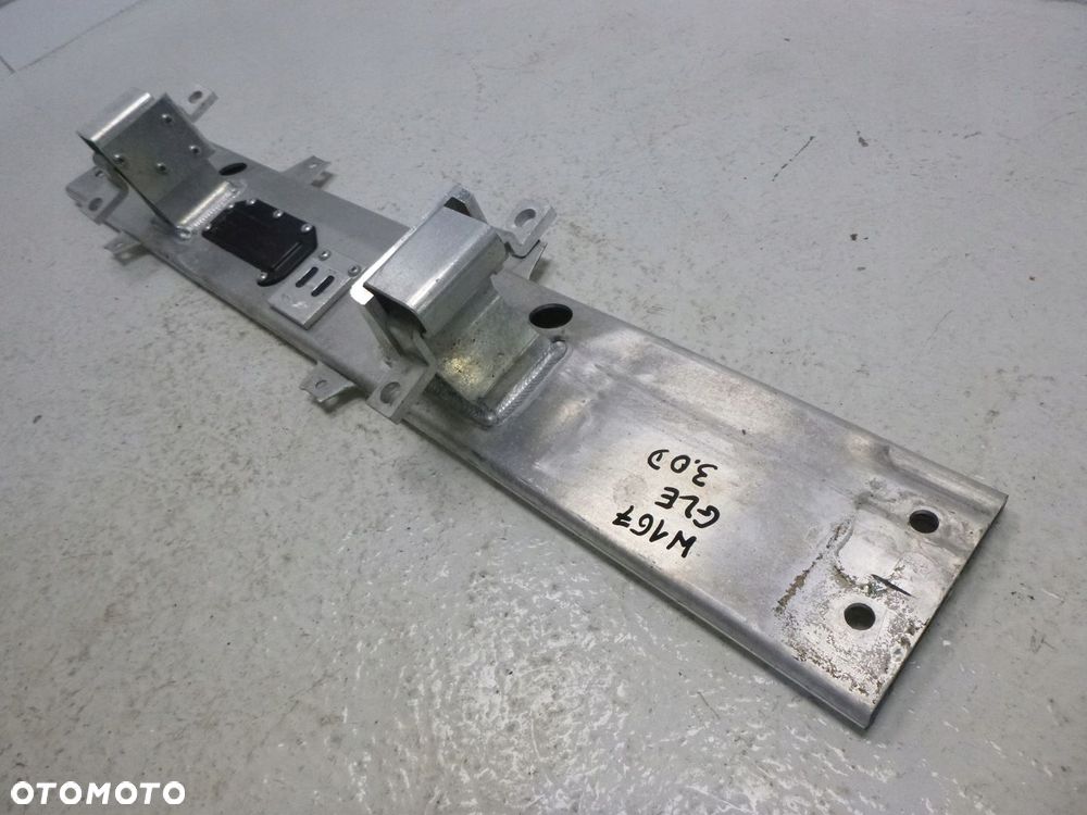 MERCEDES W167 PODPORA BELKA ŁAPA SKRZYNI ORYGINAŁ - 7