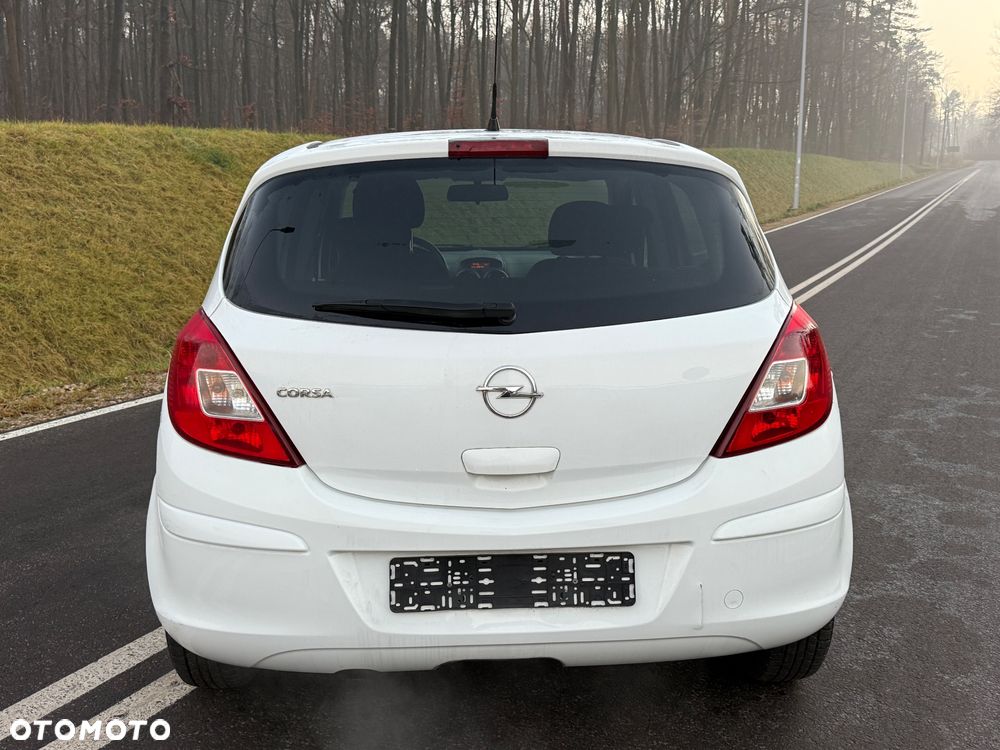 Opel Corsa 1.4 16V Cosmo - 15