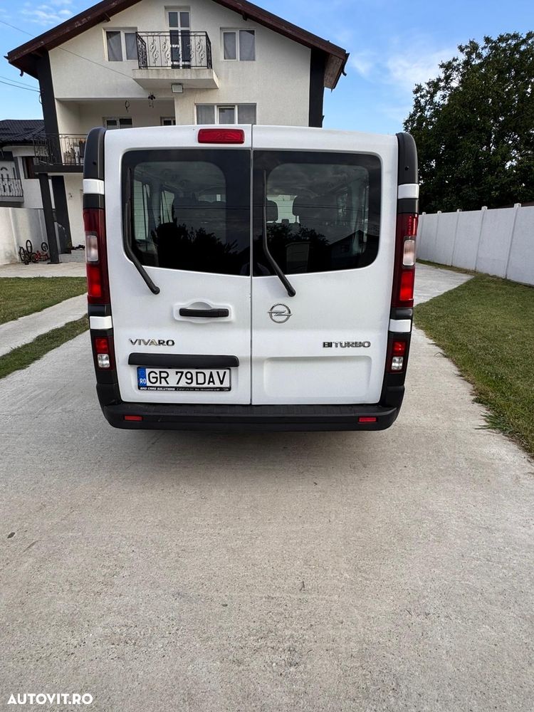 Opel Vivaro 2016 photo 2