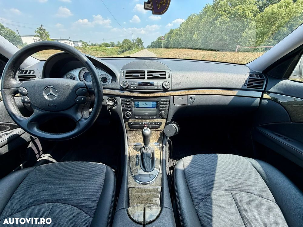 Mercedes-Benz E - 8