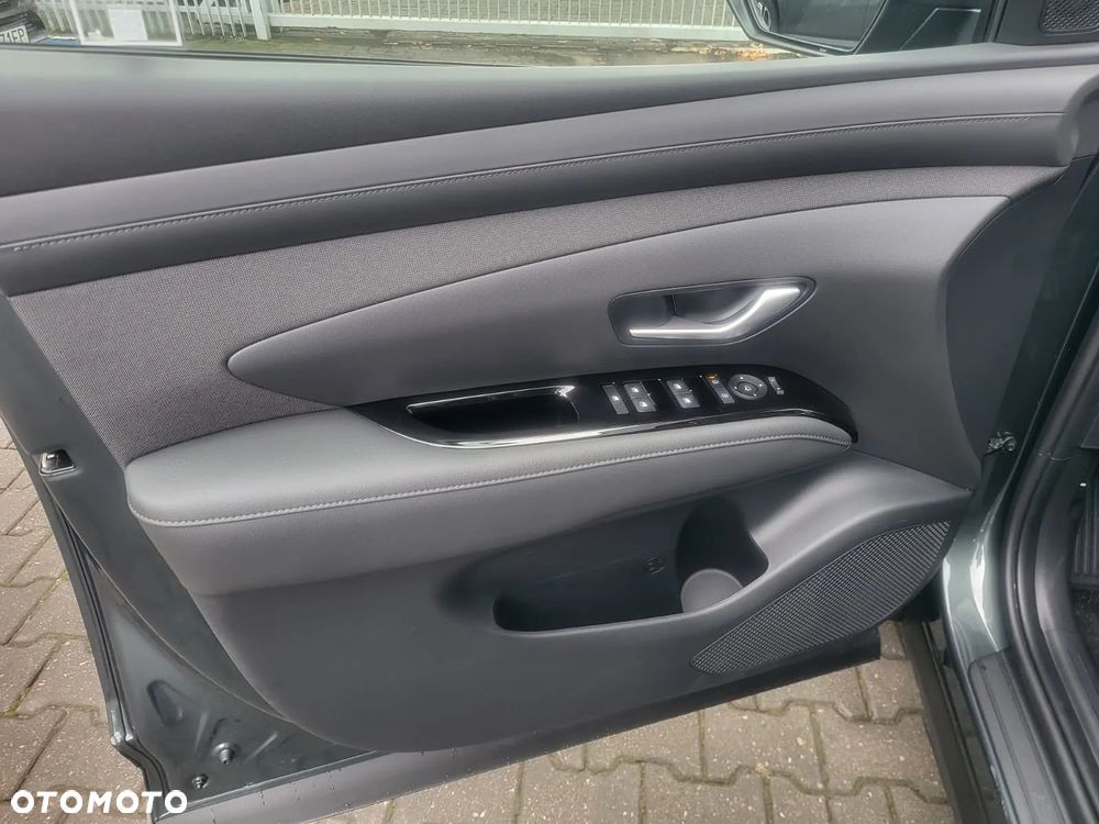 Hyundai Tucson 1.6 T-GDi HEV Smart 2WD - 11