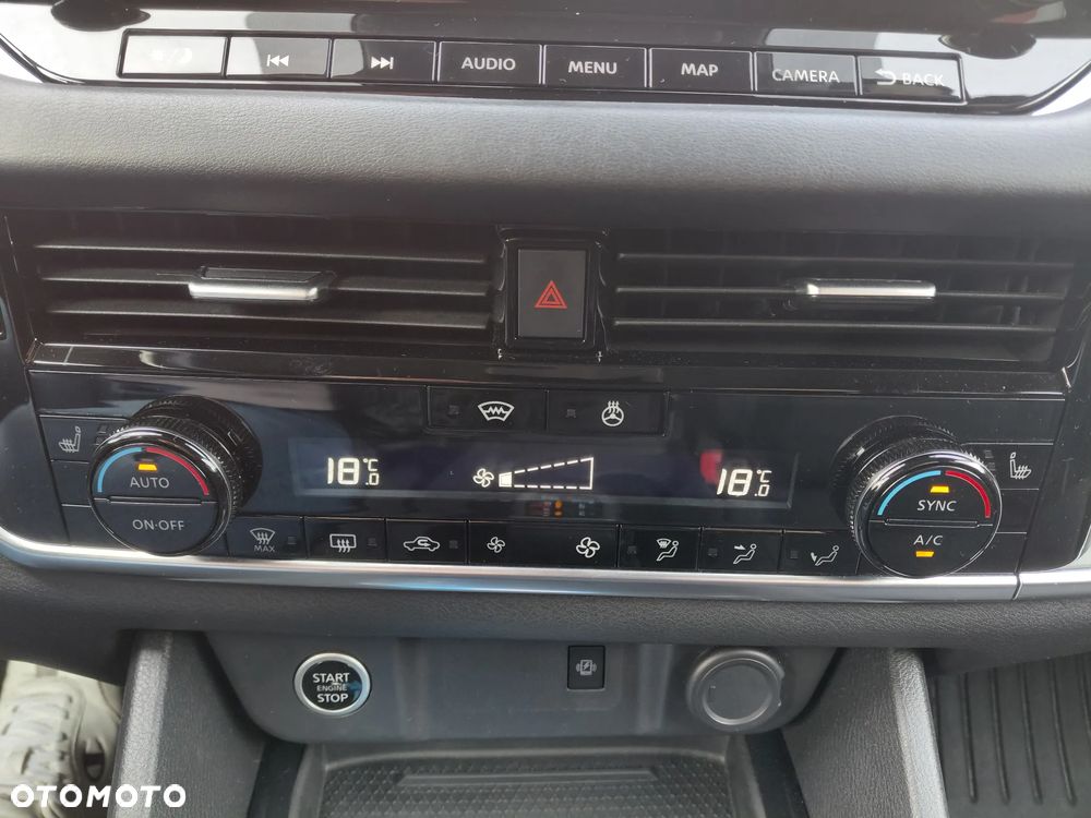 Nissan Qashqai 1.3 DIG-T N-Connecta DCT - 16