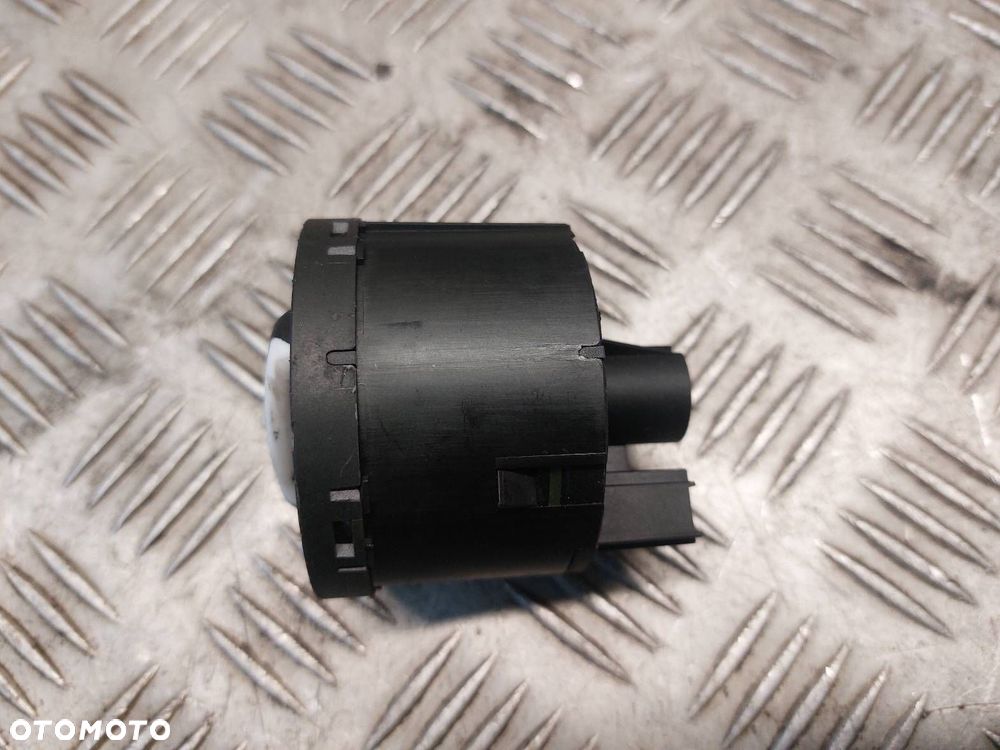 PRZEŁĄCZNIK ŚWIATEŁ VOLKSWAGEN GOLF V 1K0941431A - 2