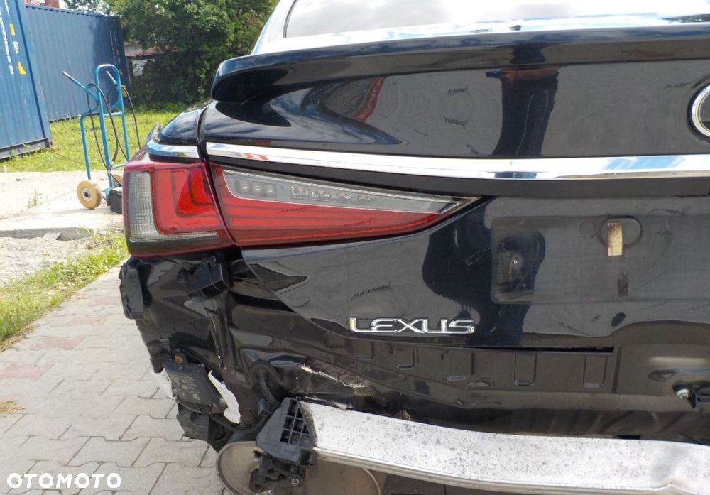 Lexus ES - 13