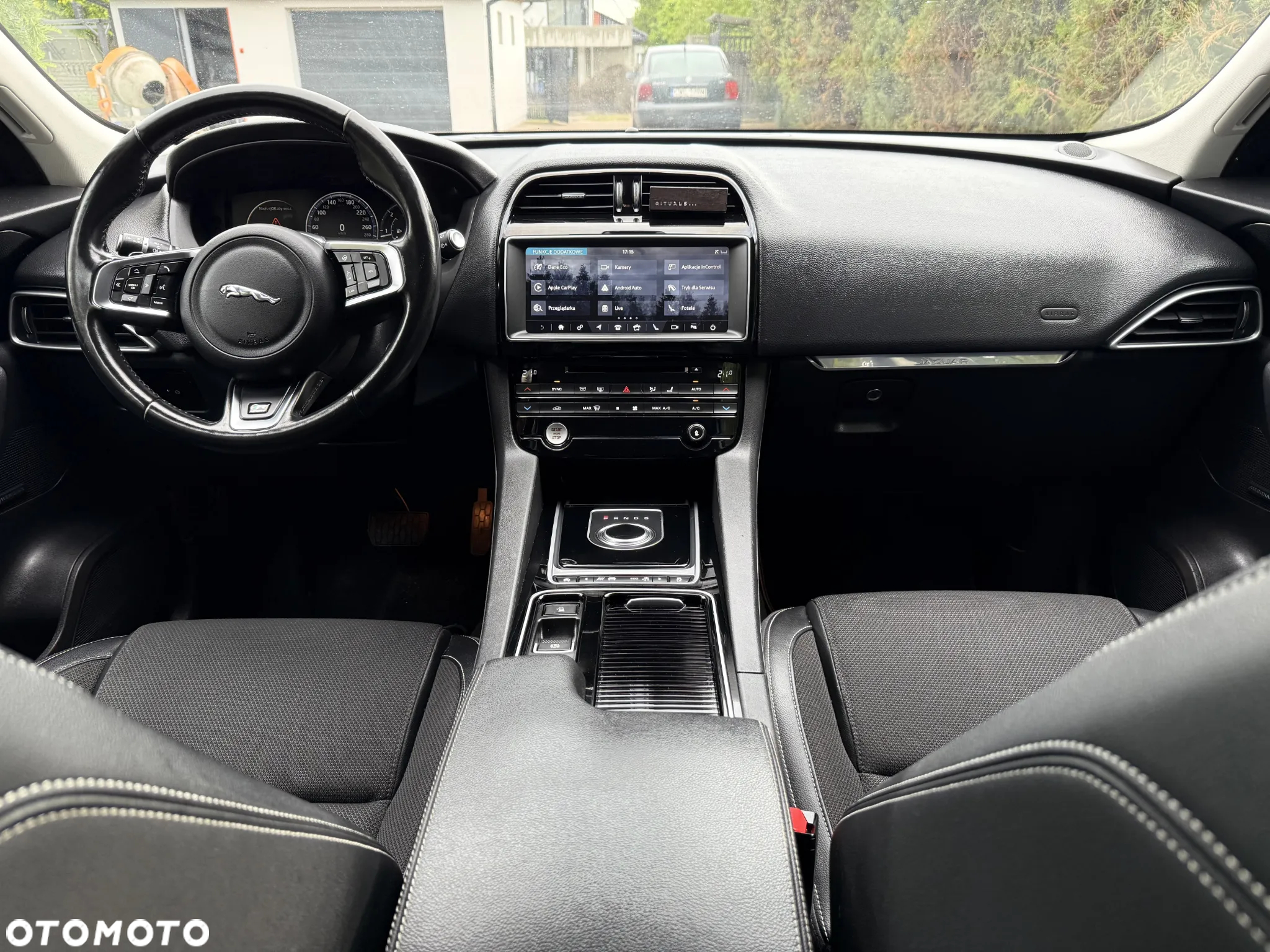 Jaguar F-Pace 20d AWD R-Sport - 7