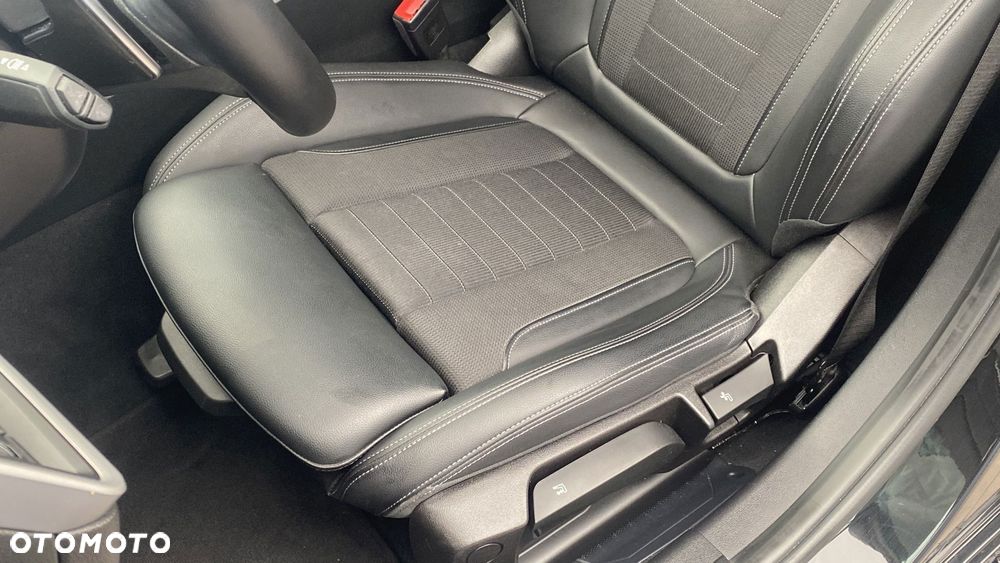 BMW Seria 3 318i - 18