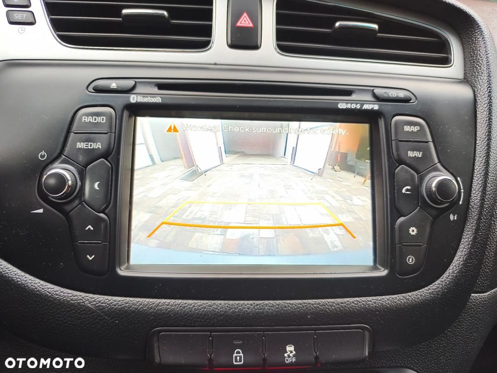 Kia Ceed 1.6 CRDi L - 17
