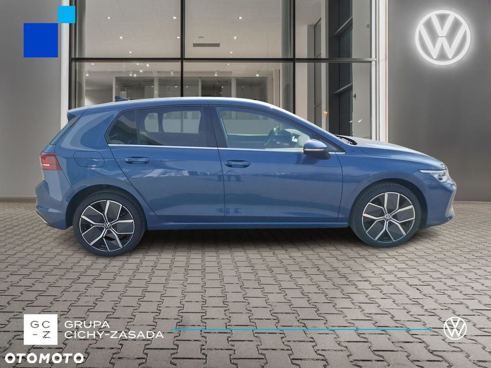 Volkswagen Golf - 6