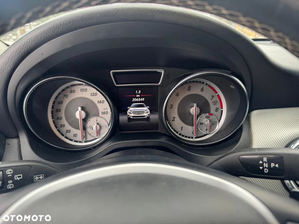 Mercedes-Benz GLA 250 4Matic 7G-DCT AMG Line - 27