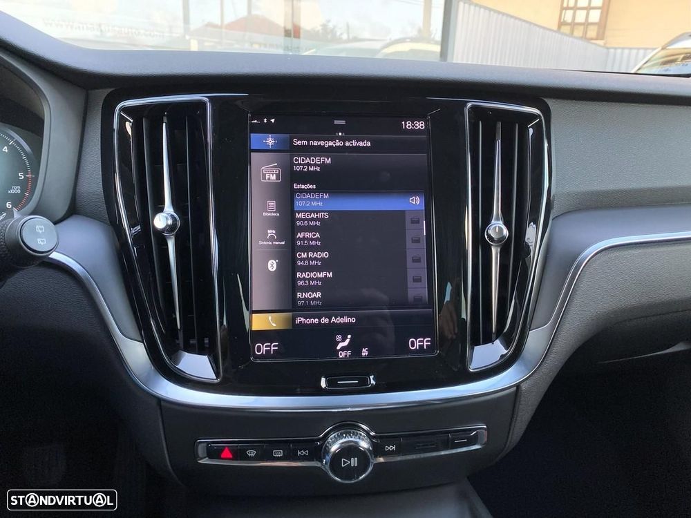 Volvo V60 2.0 D3 Momentum - 11