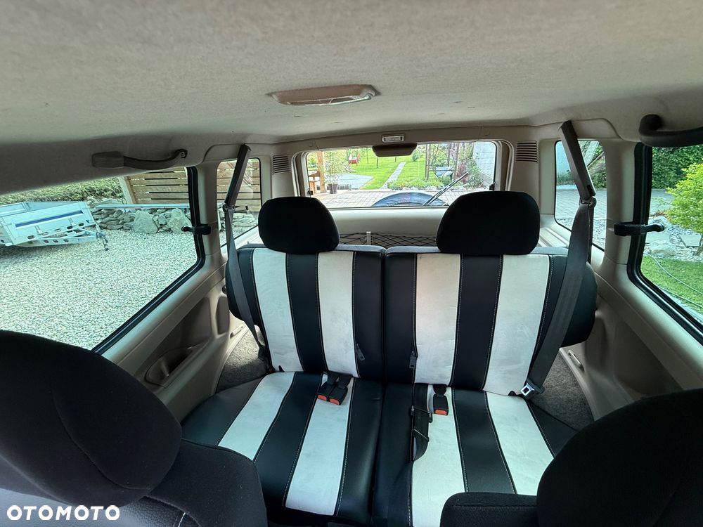 Nissan Terrano 2.7 TDi Comfort - 5
