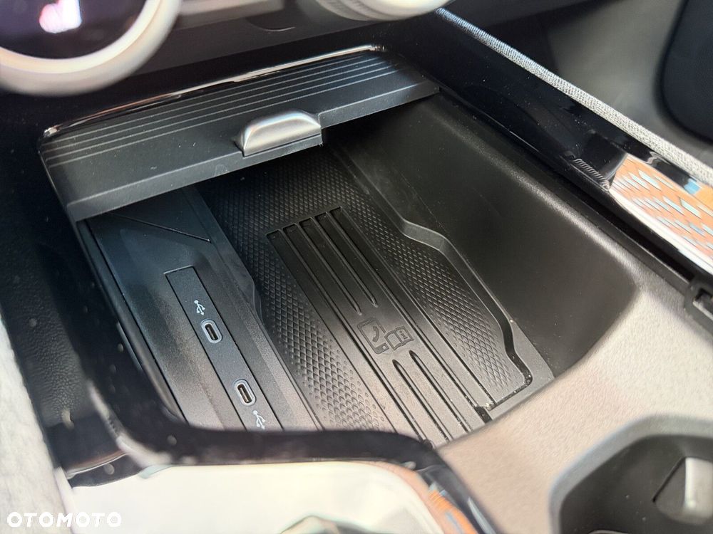 Skoda Superb 1.5 TSI mHEV Selection DSG - 23