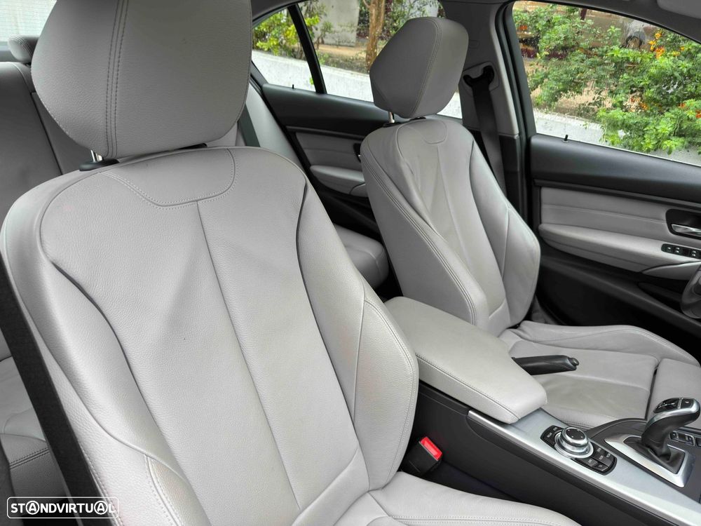 BMW 328 i Auto Line Sport - 33