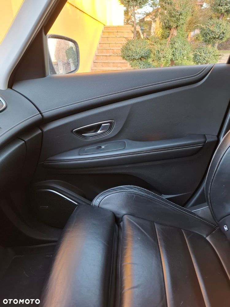 Renault Grand Scenic - 19