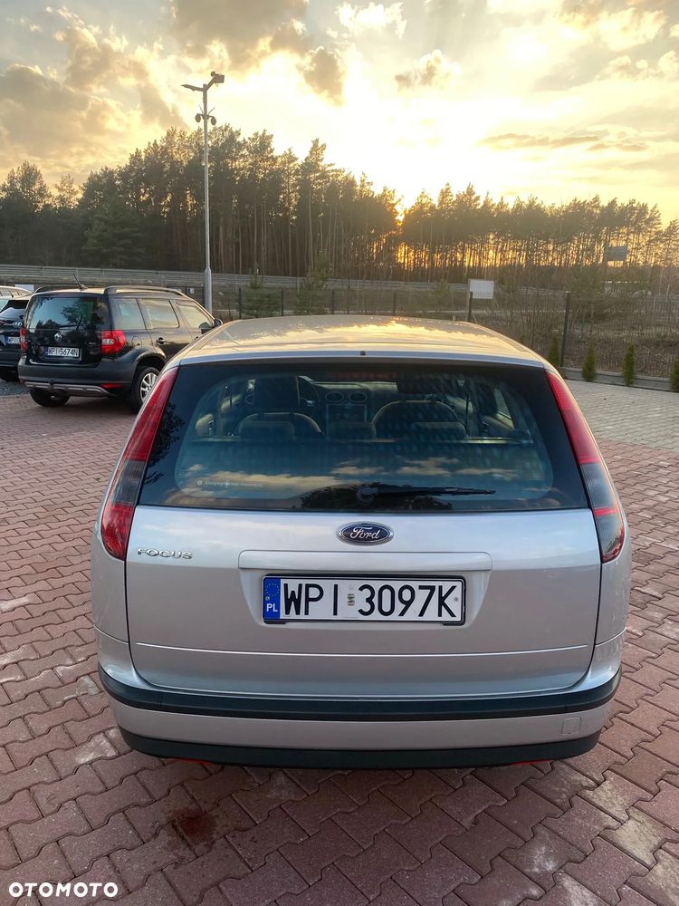 Ford Focus 1.6 16V Fun X - 8