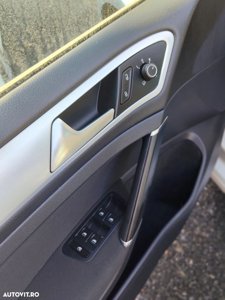 Volkswagen Golf 2.0 BlueTDI Cup - 9