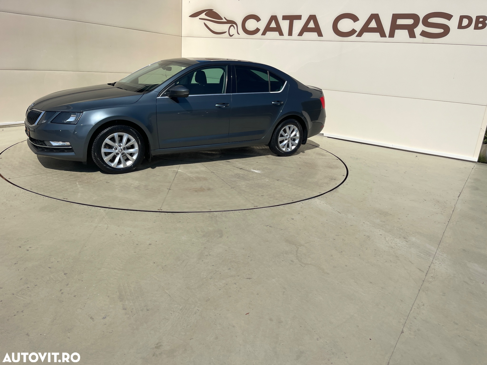 Skoda Octavia 1.8 TSI DSG Style - 6