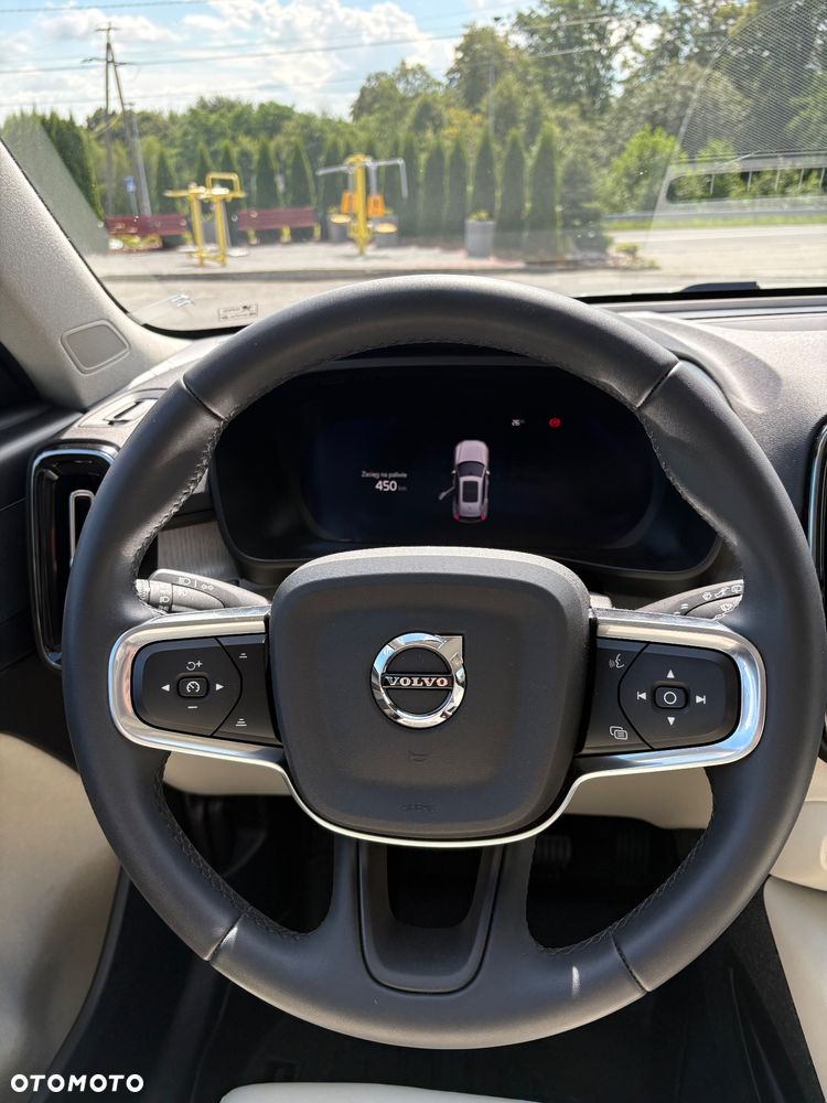 Volvo XC 40 B5 AWD Ultimate Dark - 17