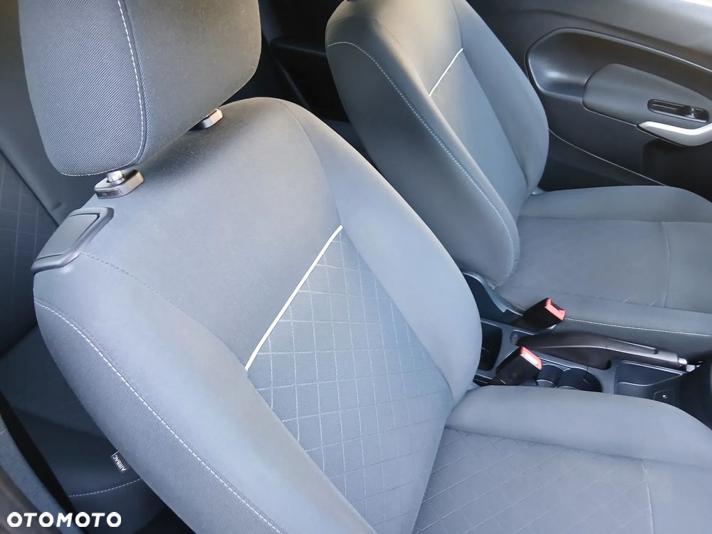 Ford Fiesta 1.25 Ambiente - 27