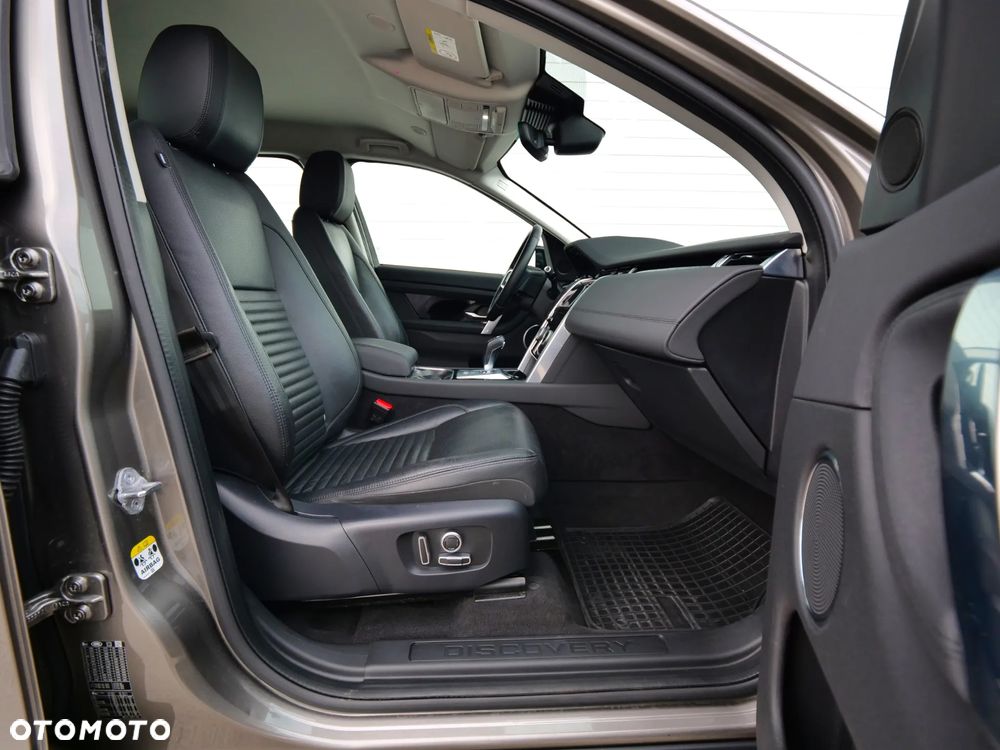 Land Rover Discovery Sport 2.0 D200 mHEV R-Dynamic SE - 33