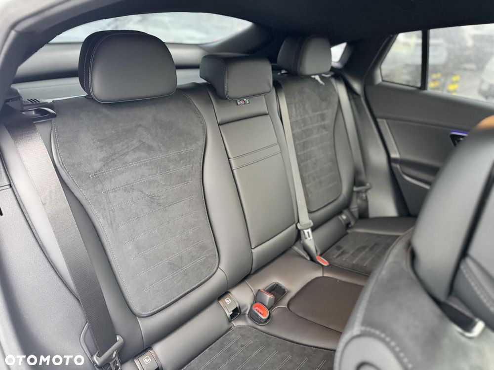 Mercedes-Benz GLC 220 d 4Matic 9G-TRONIC AMG Line Advanced - 13