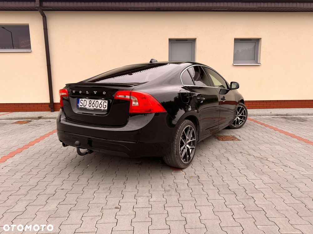 Volvo S60 D3 Drive-E R-Design Momentum - 5